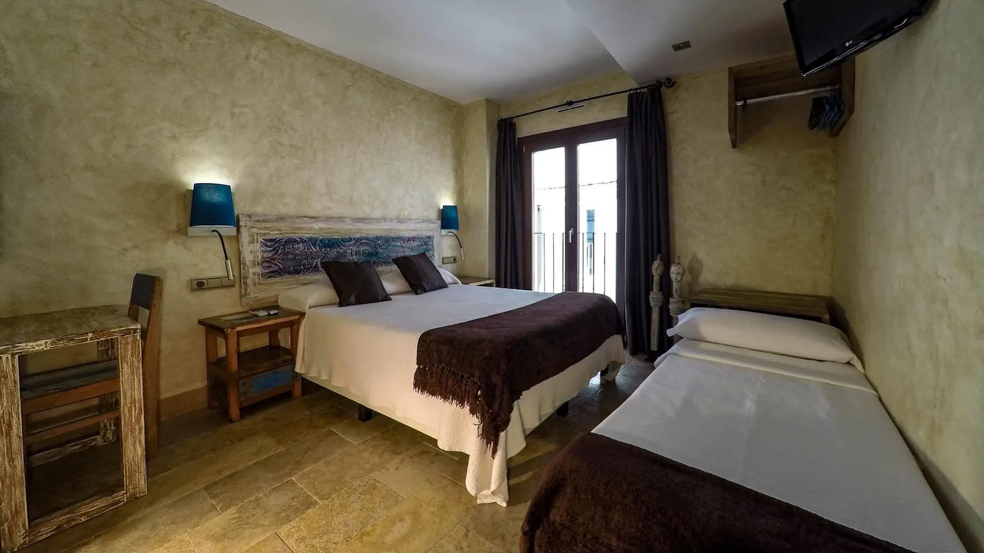 Room Tarifa 0*,